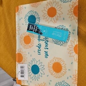 Thrive  Length + Volume Mascara in Brynn(Rich Black) & Cosmetic Bag NWT